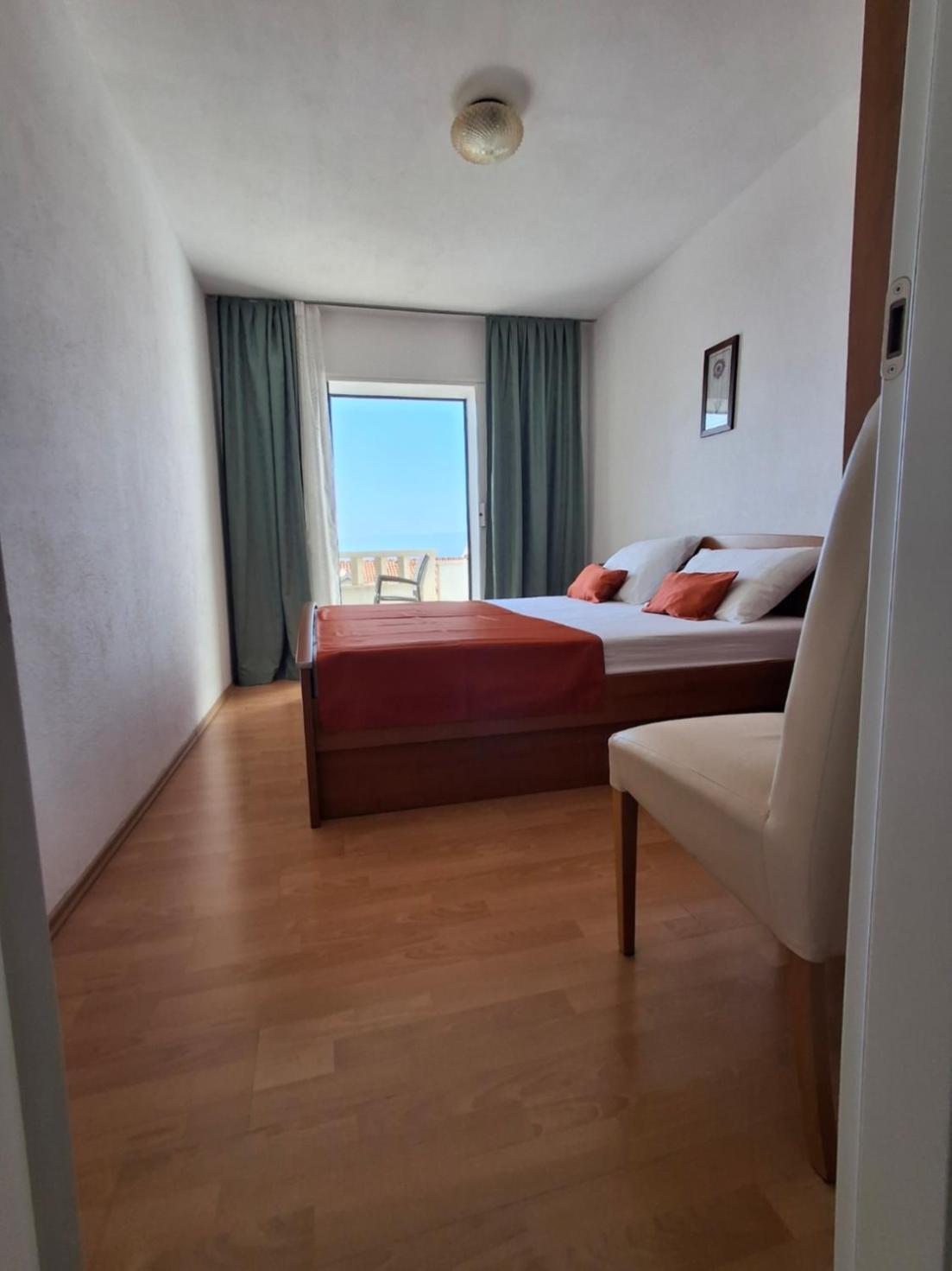 Apartment Irena Бол Экстерьер фото