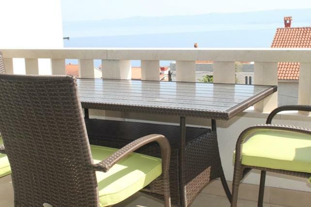Apartment Irena Бол Экстерьер фото